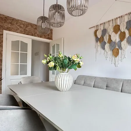 Paraiso - Mit Riesigem Traumpool Villa *
