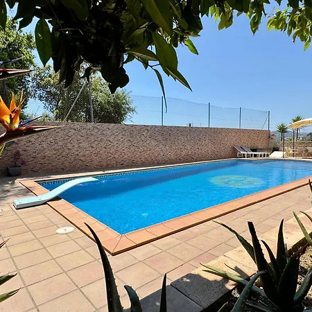 Paraiso - Mit Riesigem Traumpool Villa